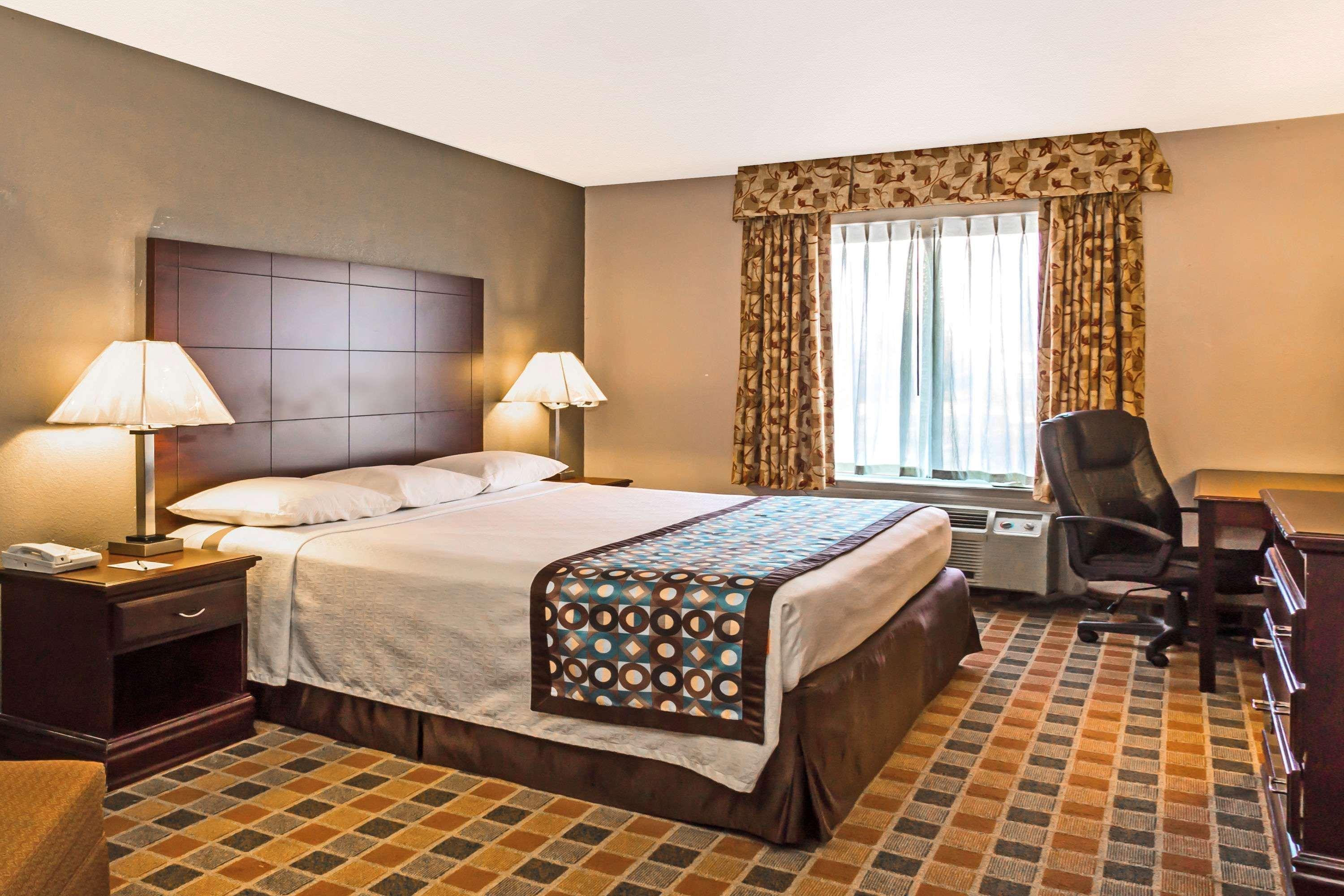 Super 8 By Wyndham Frankfort In Exterior foto