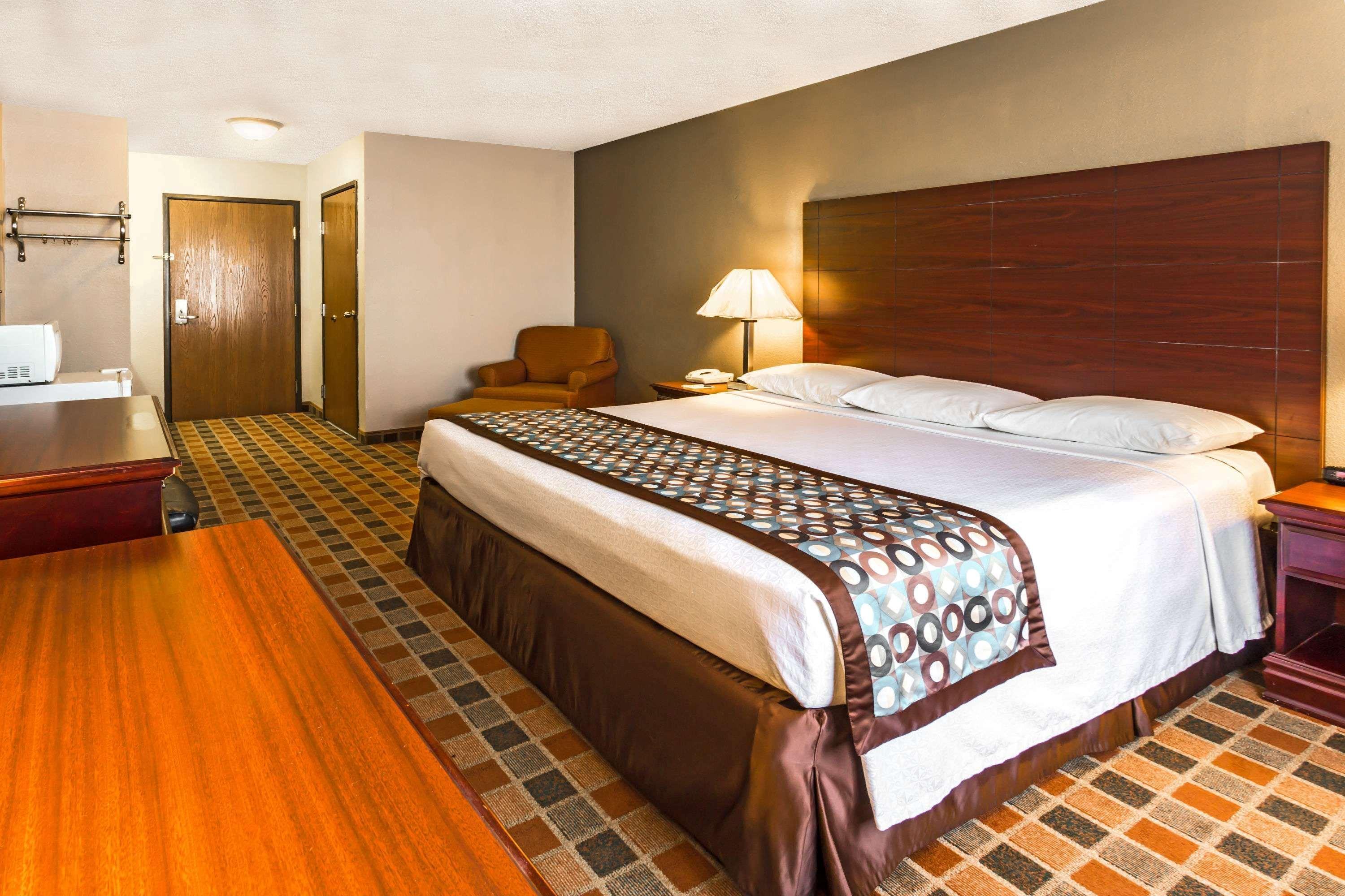 Super 8 By Wyndham Frankfort In Exterior foto